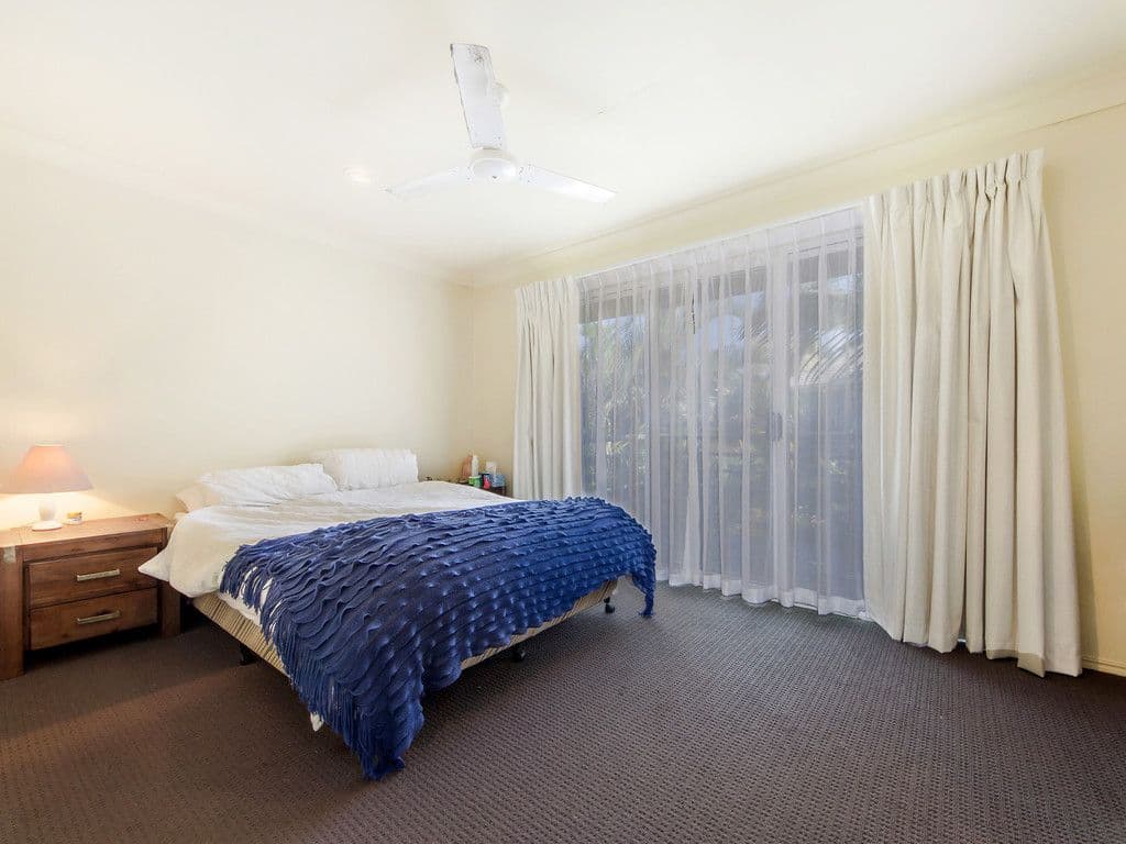 215 Cottesloe Drive, Mermaid Waters QLD 4218, Mermaid Waters - Thumbnail 3
