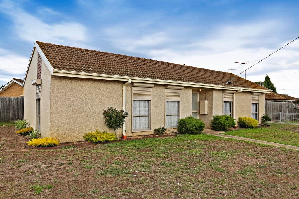 1 Bartlett Court, Corio VIC 3214, Corio - Thumbnail 2