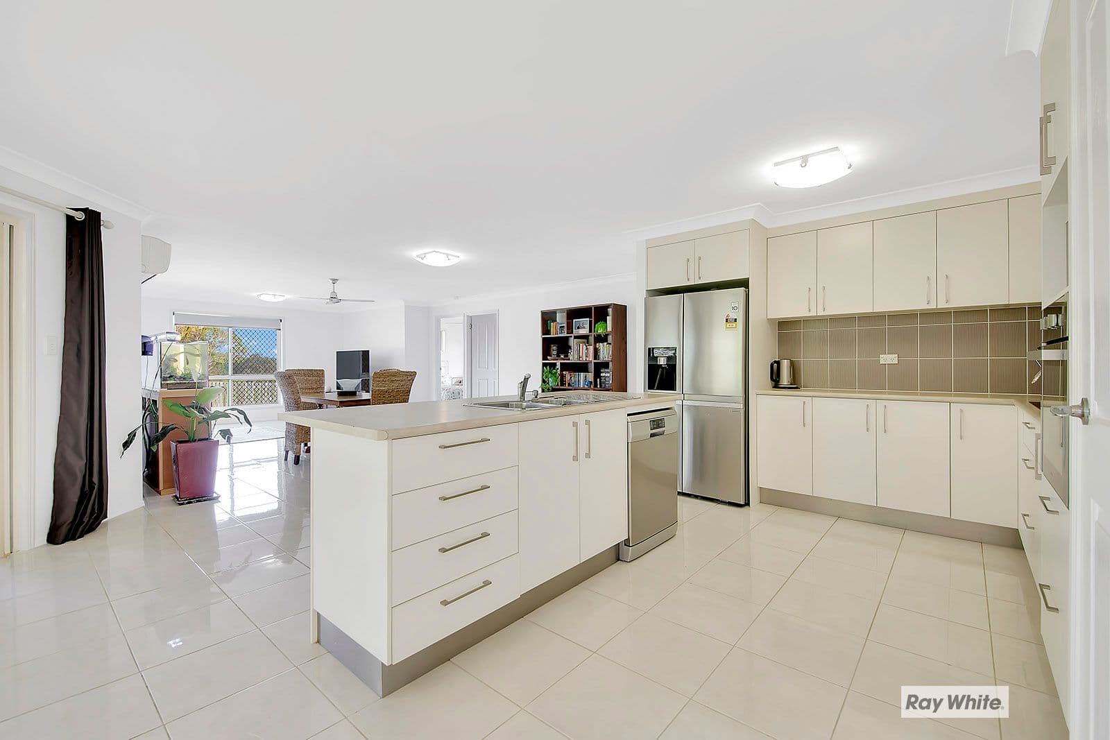 16 Plahn Drive, Taroomball QLD 4703, Taroomball - Thumbnail 4
