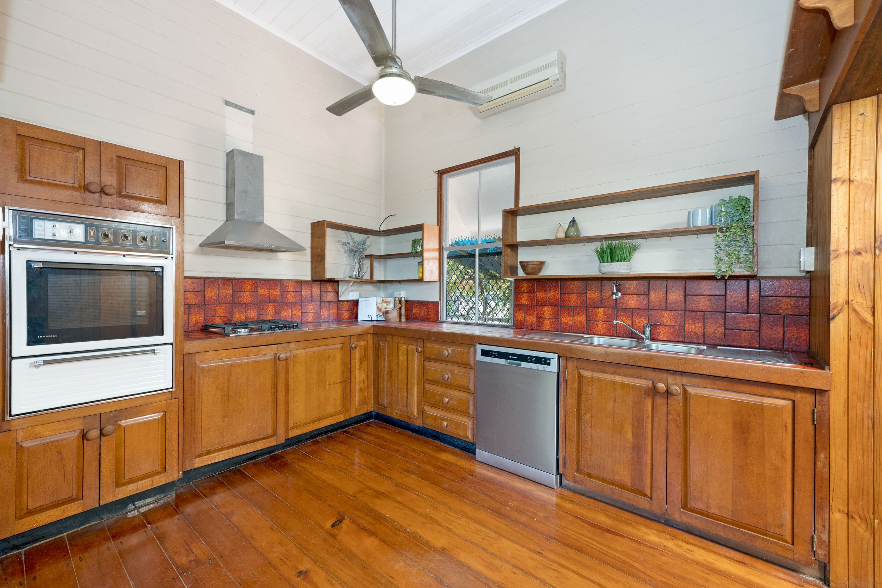 4 Burke Street, North Ward QLD 4810, North Ward - Thumbnail 3