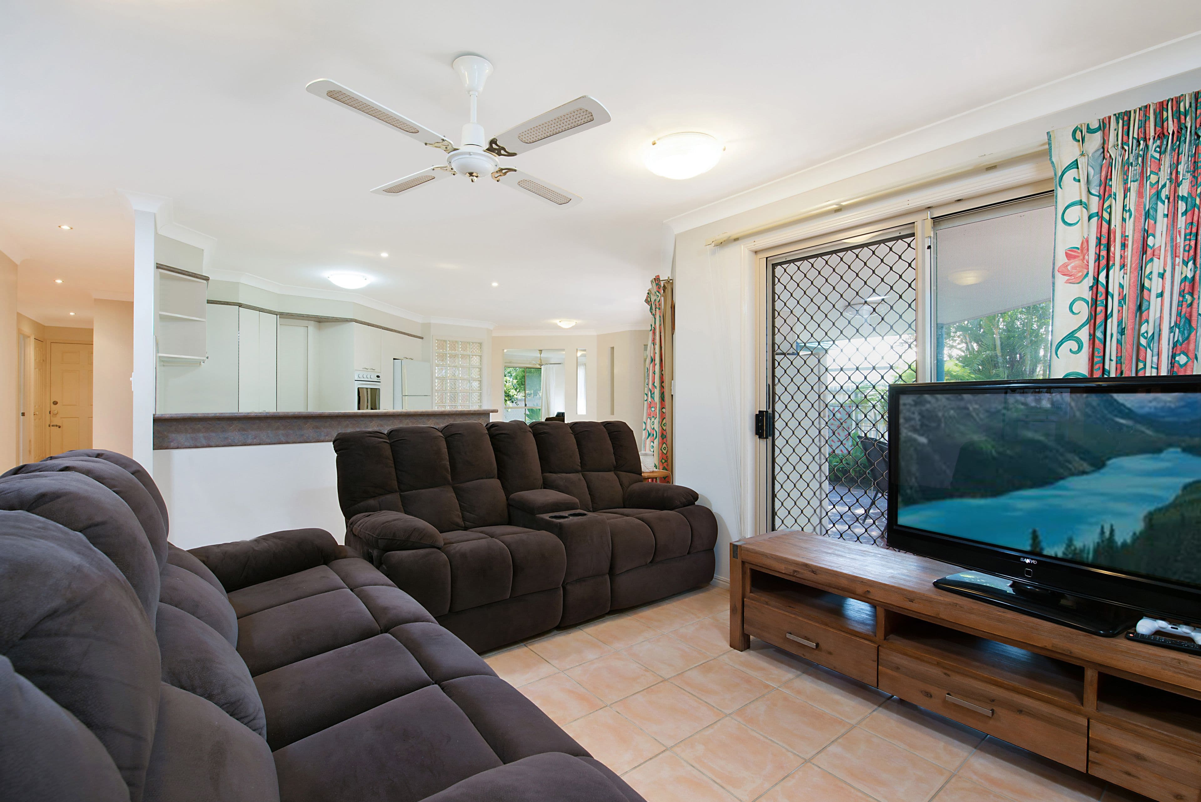 6 Investigator Place, Pelican Waters QLD 4551, Pelican Waters - Thumbnail 5
