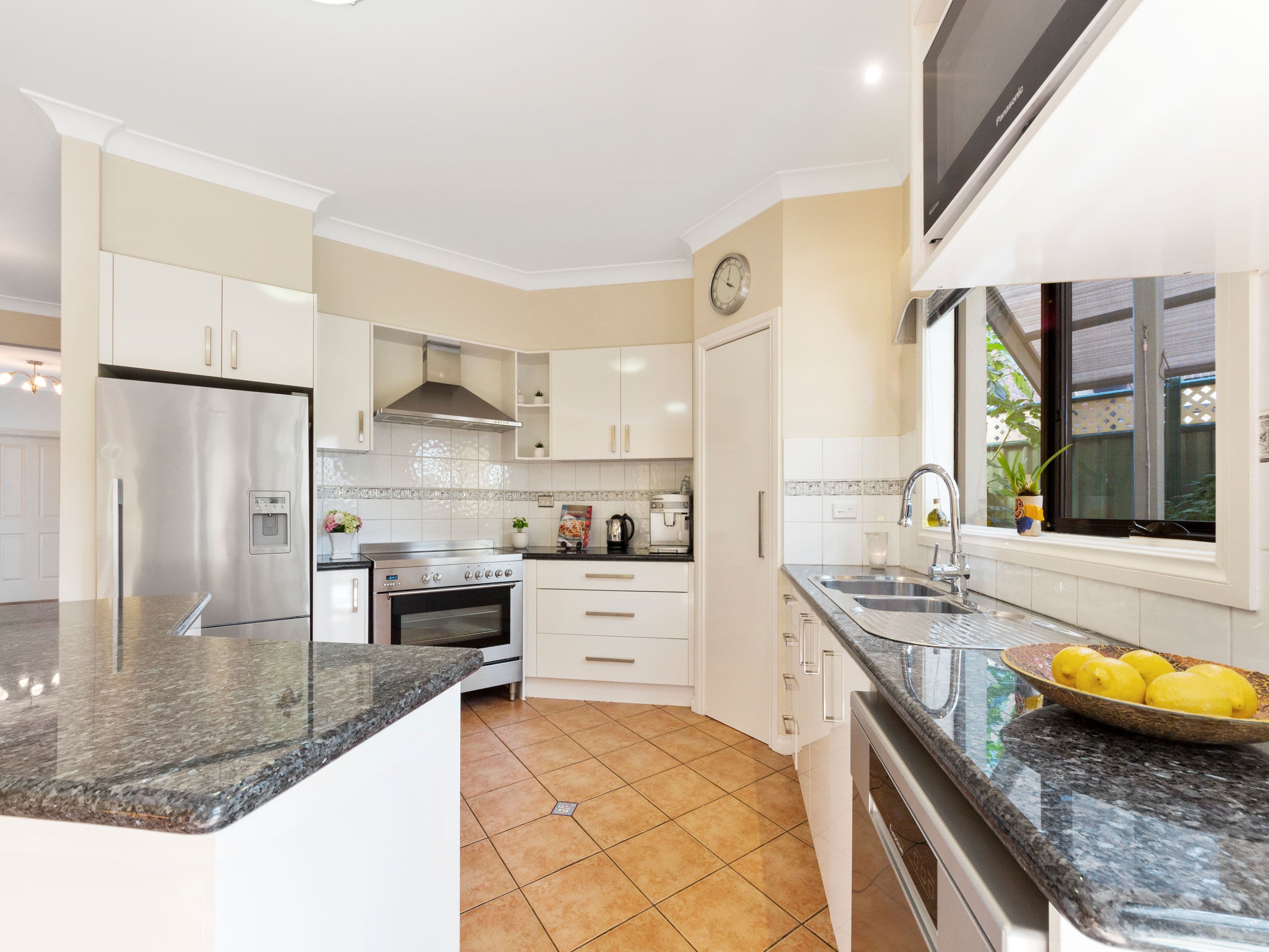 31 Markham Way, Altona Meadows VIC 3028, Altona Meadows - Thumbnail 5
