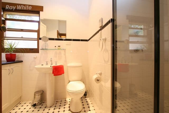 16 Meehan Gardens, NARRABUNDAH ACT 2604, Narrabundah - Thumbnail 5