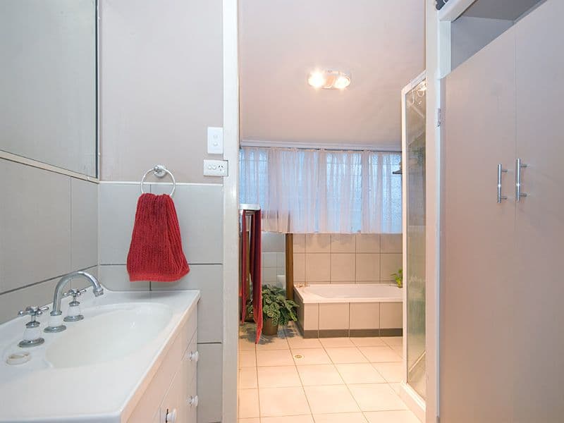 23 Tenth Avenue, COORPAROO QLD 4151, Coorparoo - Thumbnail 7