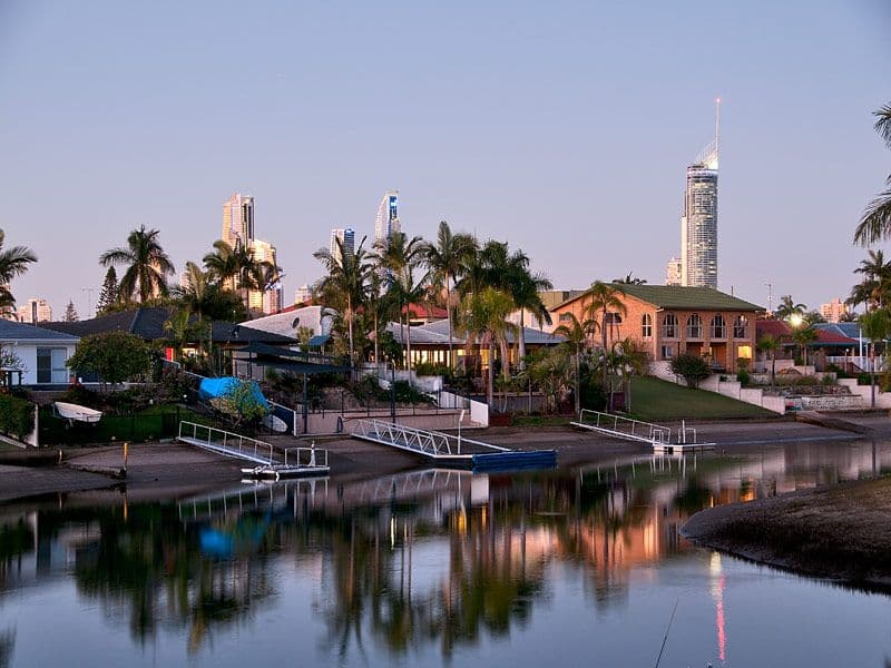 127 Campbell Street, SORRENTO QLD 4217, Sorrento - Thumbnail 2