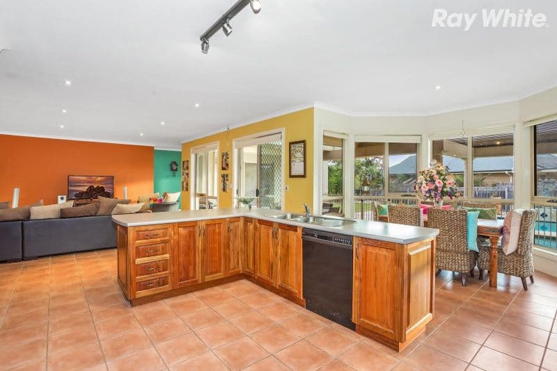 1 Greenview Close, Lysterfield South VIC 3156, Lysterfield South - Thumbnail 4