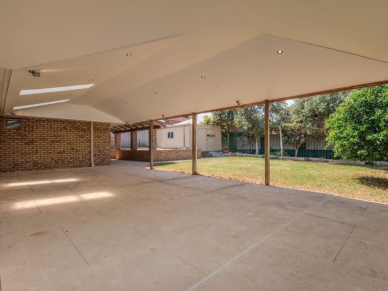 4 Newstead Close, Halls Head WA 6210, Halls Head - Thumbnail 3