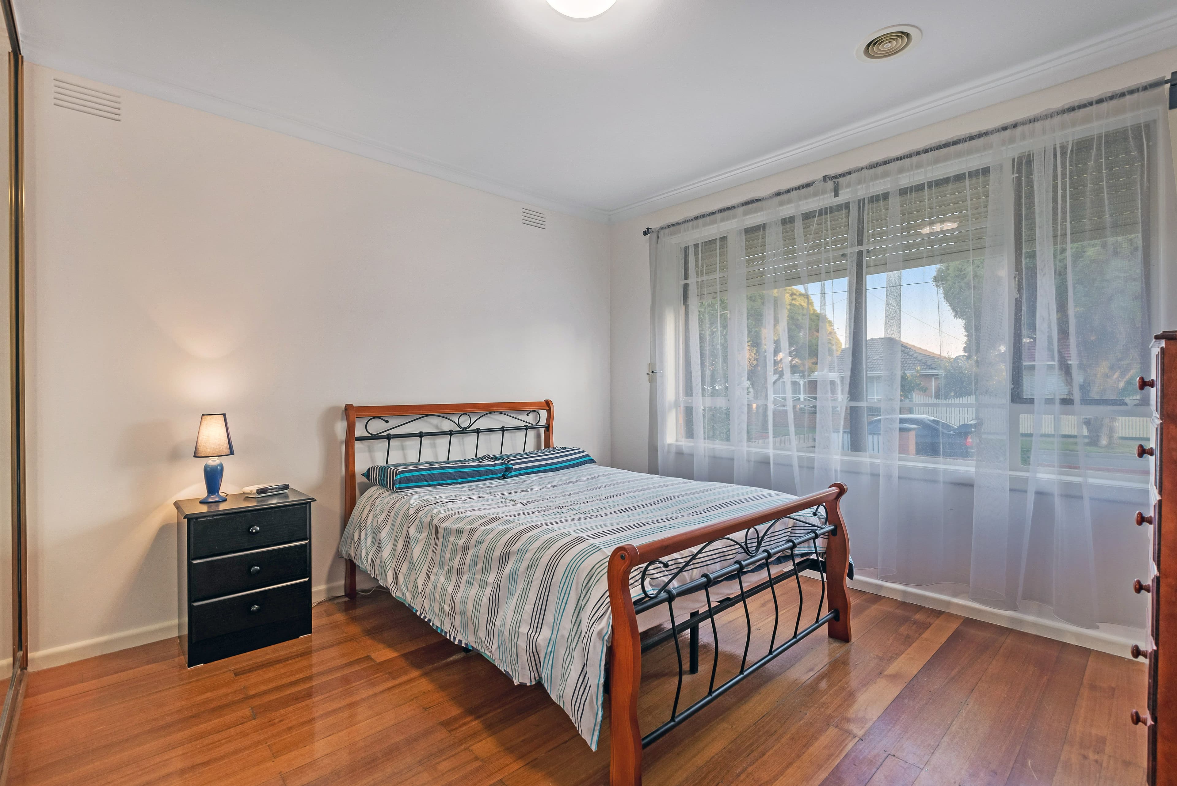 16 Anstey Avenue, Reservoir VIC 3073, Reservoir - Thumbnail 3