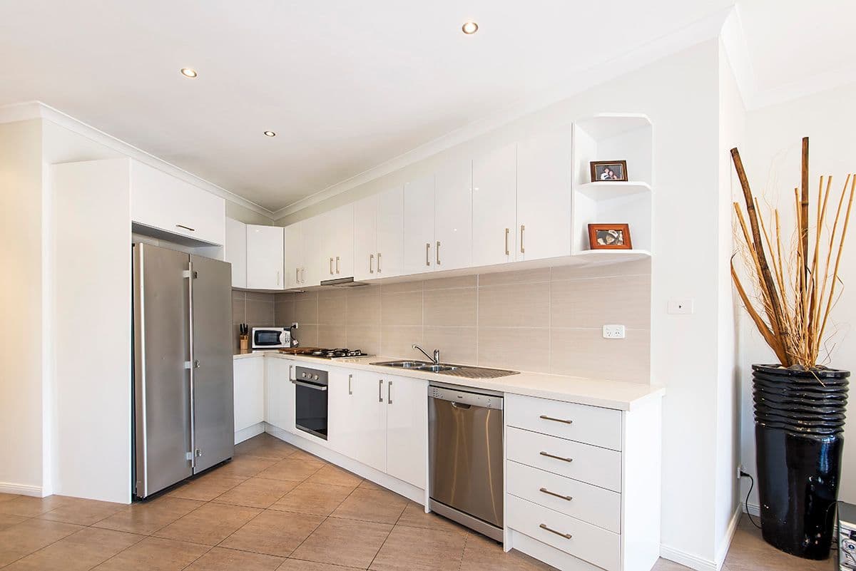 2-2 Corbin Place, Mill Park VIC 3082, Mill Park - Thumbnail 2