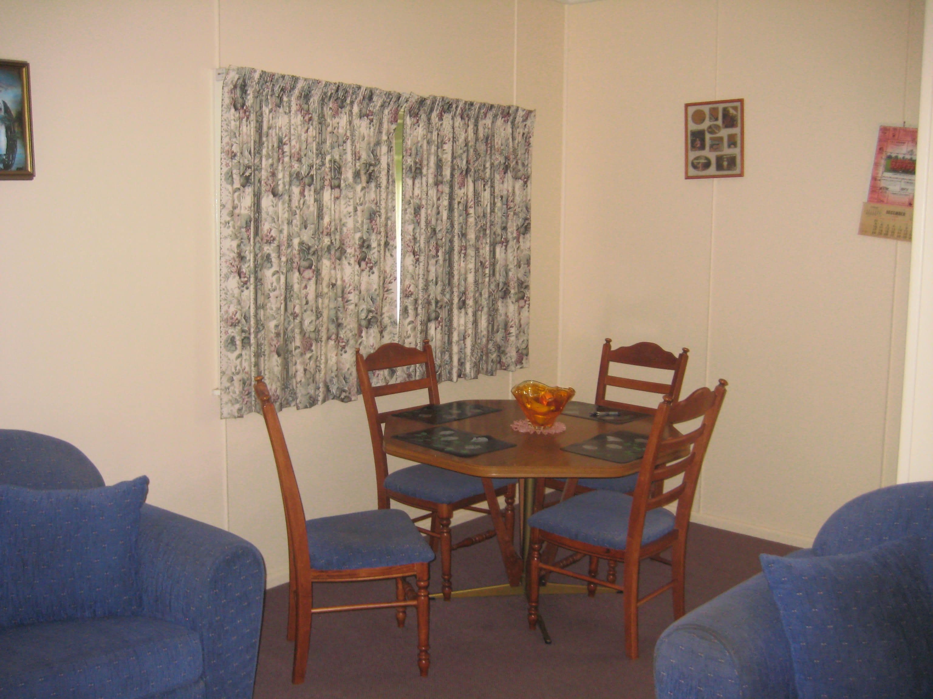 15 McMahon Street, COONAMBLE NSW 2829, Coonamble - Thumbnail 4