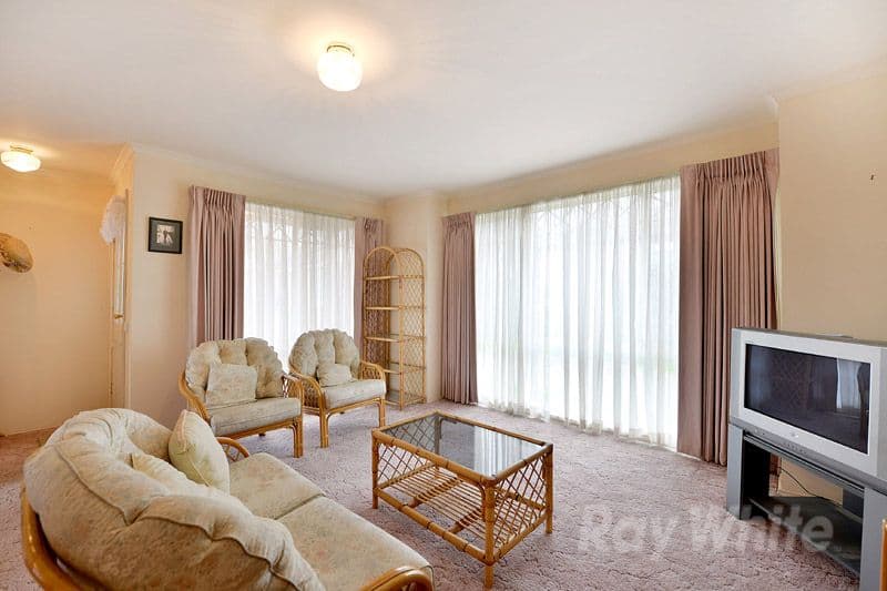9 Hilda Avenue, BORONIA VIC 3155, Boronia - Thumbnail 2