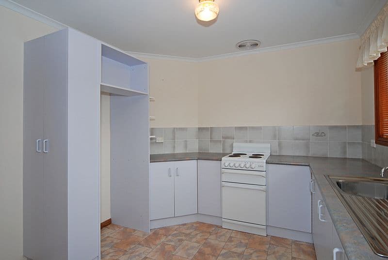 13 Loveday Street, GOOLWA SA 5214, Goolwa - Thumbnail 2