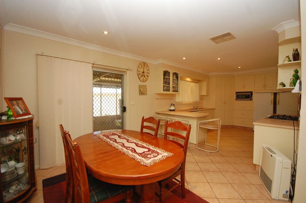 14 Nyora Street, Griffith - Thumbnail 5