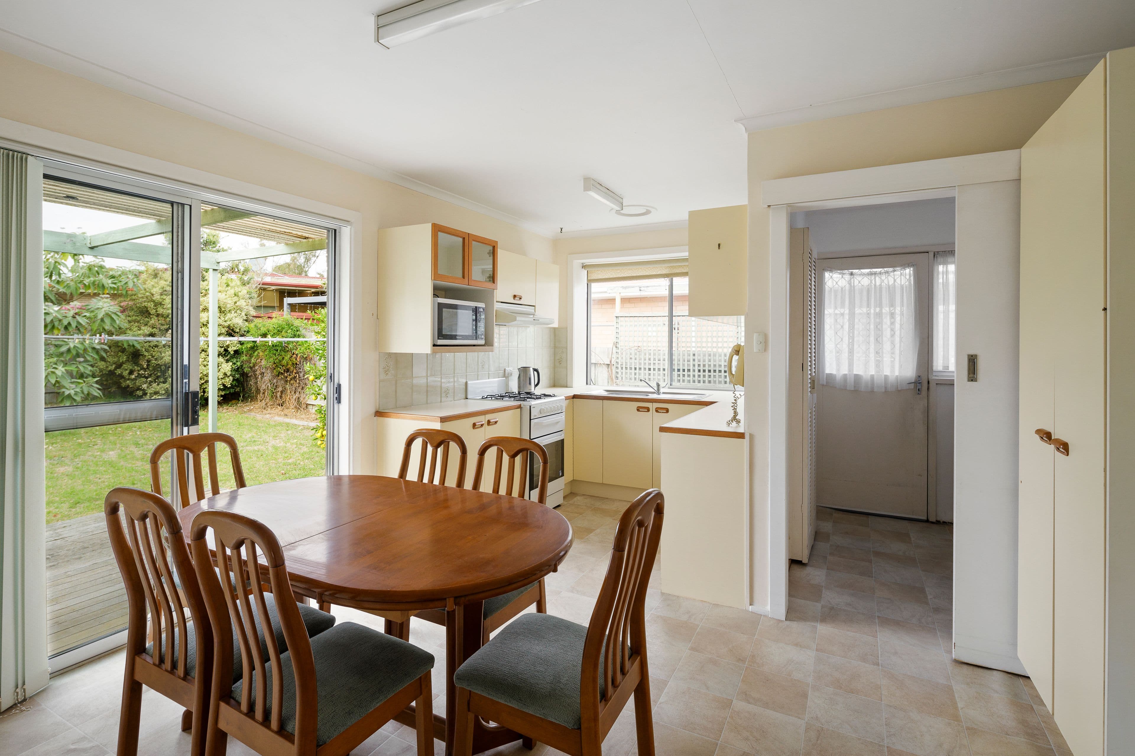 22 Golconda Avenue, Frankston VIC 3199, Frankston - Thumbnail 4