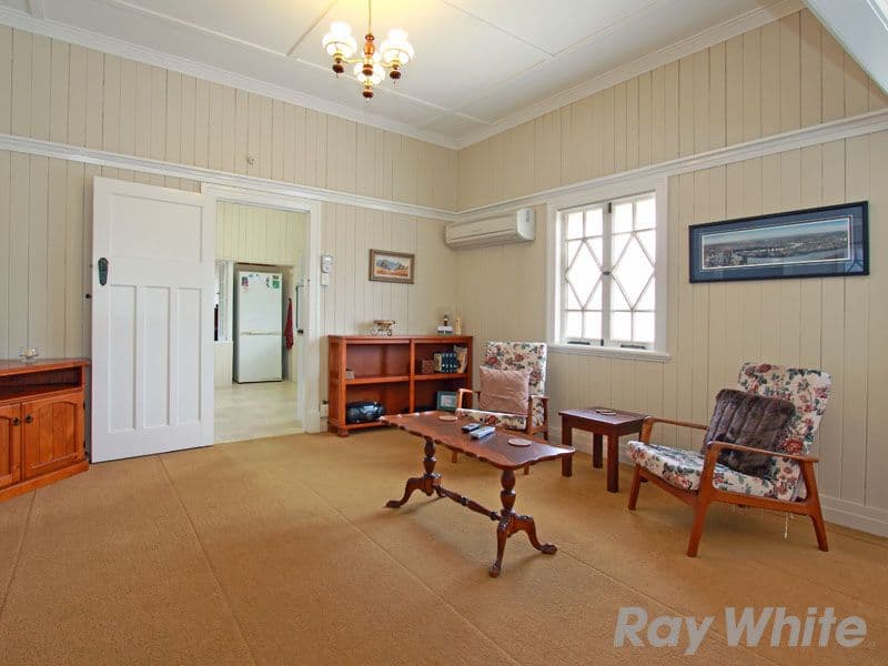 35 Glenfern Avenue, KEDRON QLD 4031, Kedron - Thumbnail 5