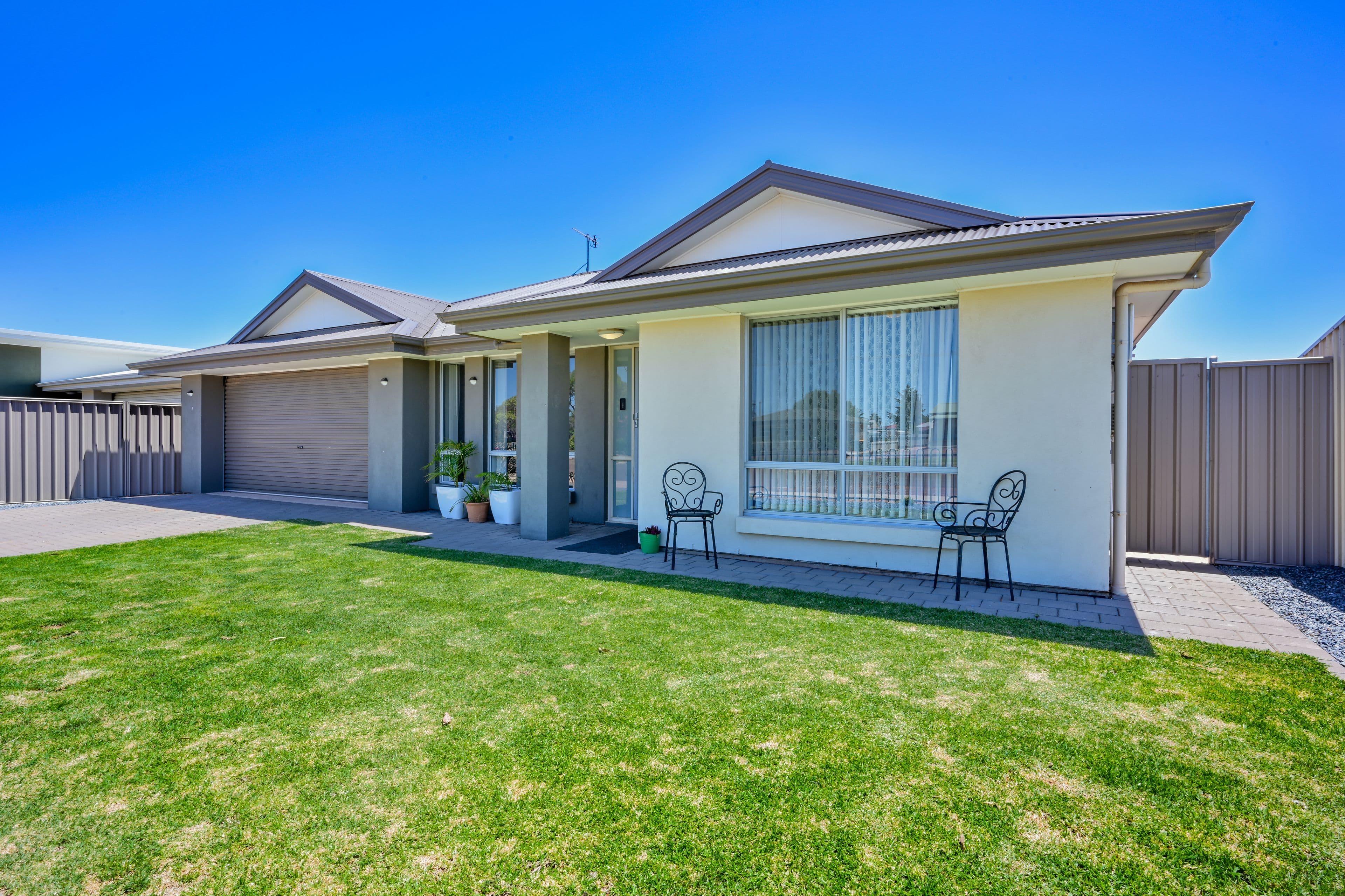 402 Jenkins Avenue, Whyalla Jenkins SA 5609, Whyalla Jenkins - Thumbnail 2