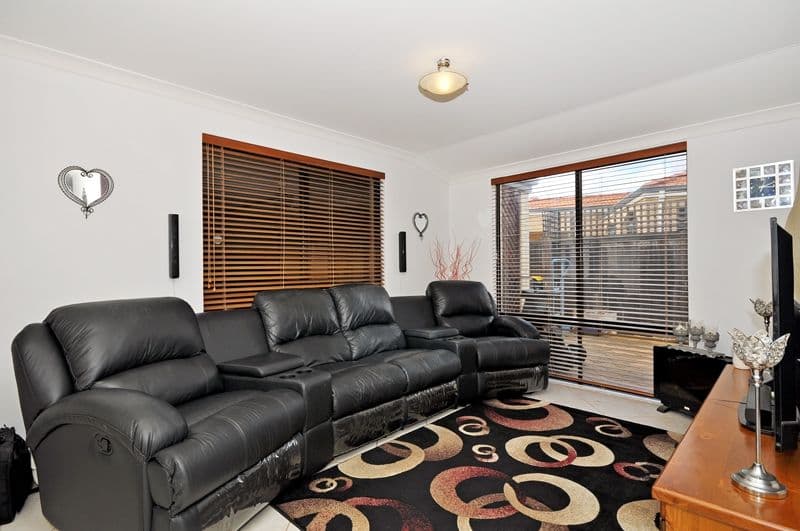 5 Taranto Way, Ellenbrook WA 6069, Ellenbrook - Thumbnail 2
