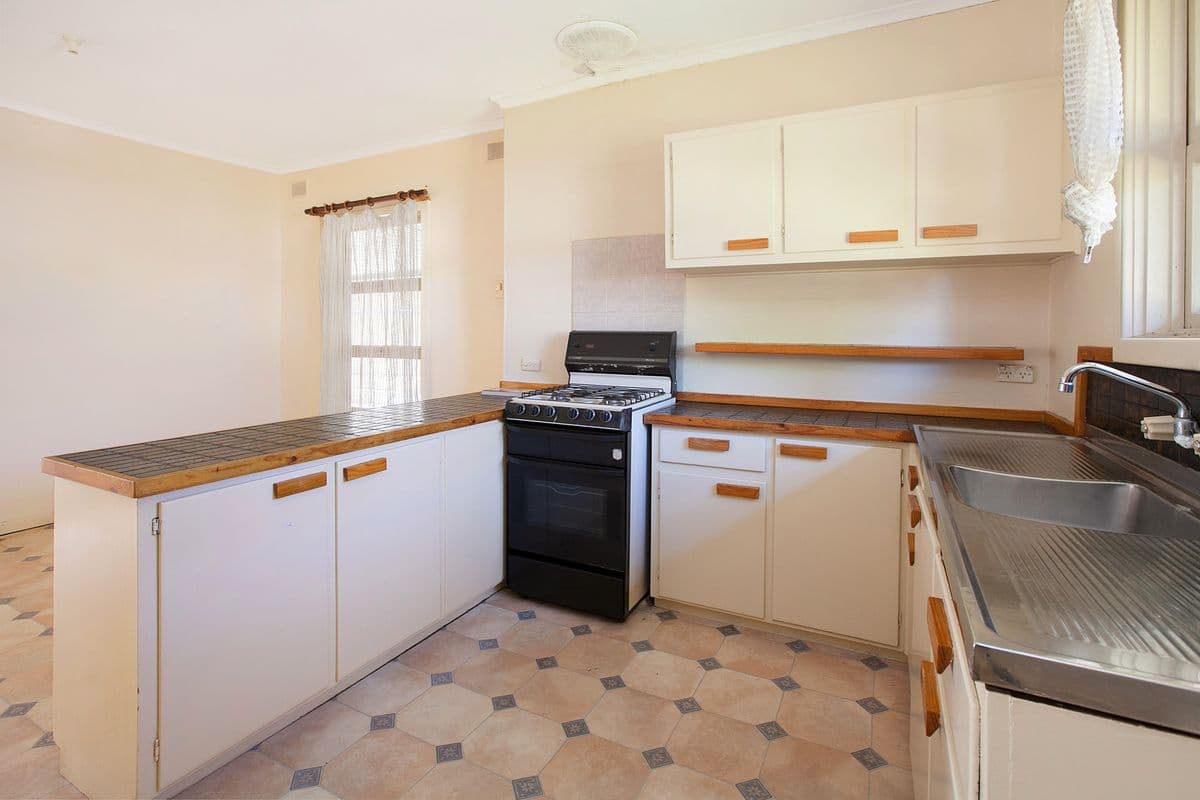 4 Stuart Street, DERNANCOURT SA 5075, Dernancourt - Thumbnail 5