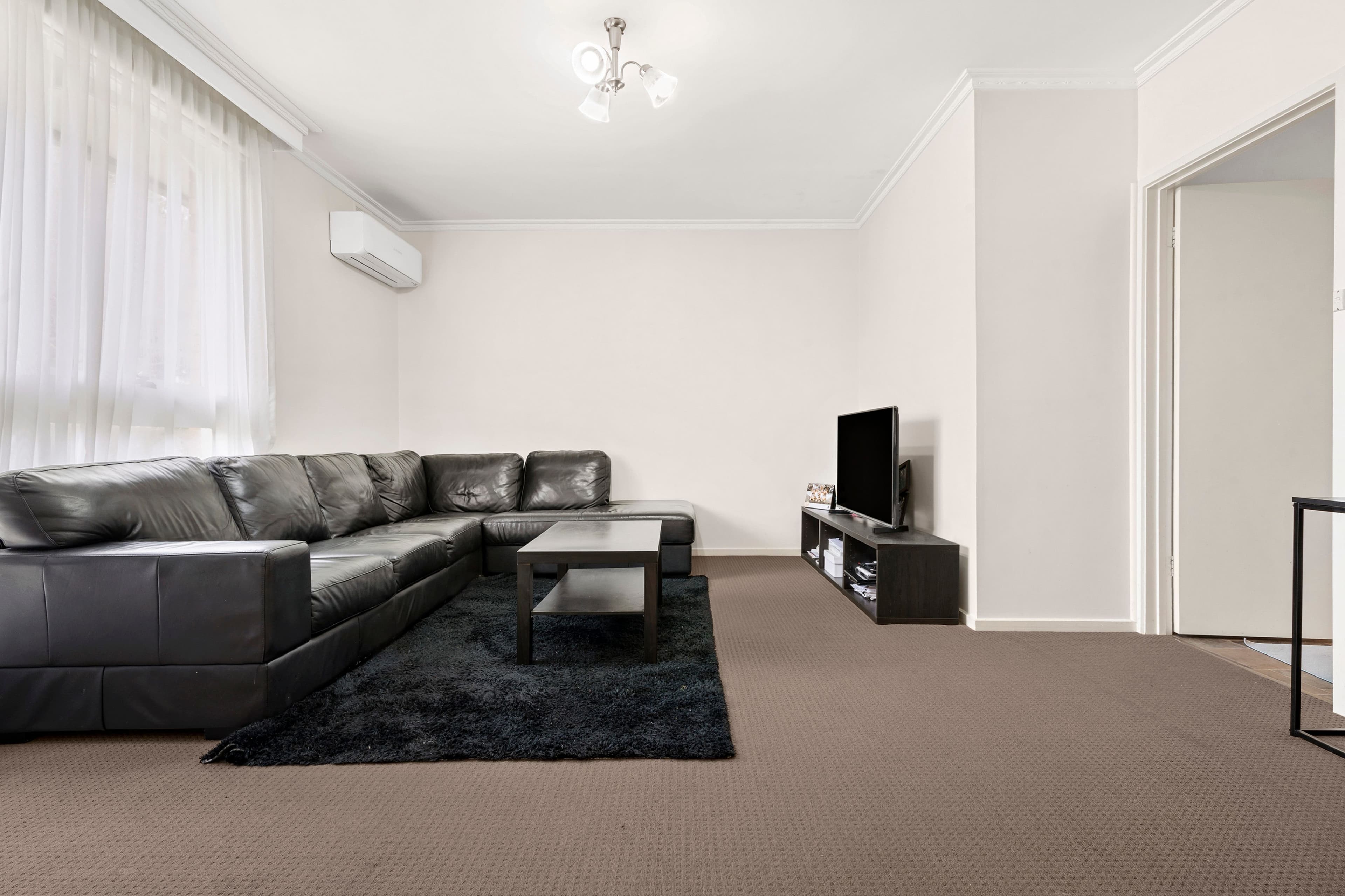 3 Bowen Street, Hughesdale VIC 3166, Hughesdale - Thumbnail 2