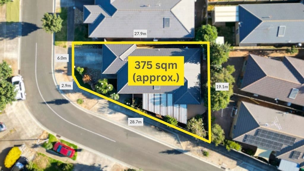 6 Morgan Crescent, Werribee VIC 3030, Werribee - Thumbnail 3