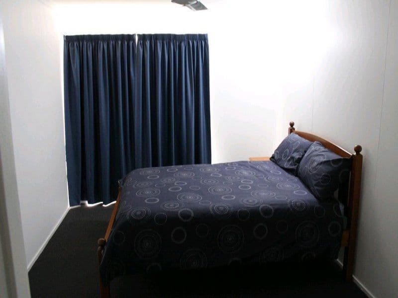 21 Hayes Avenue, BOYNE ISLAND QLD 4680, Boyne Island - Thumbnail 5