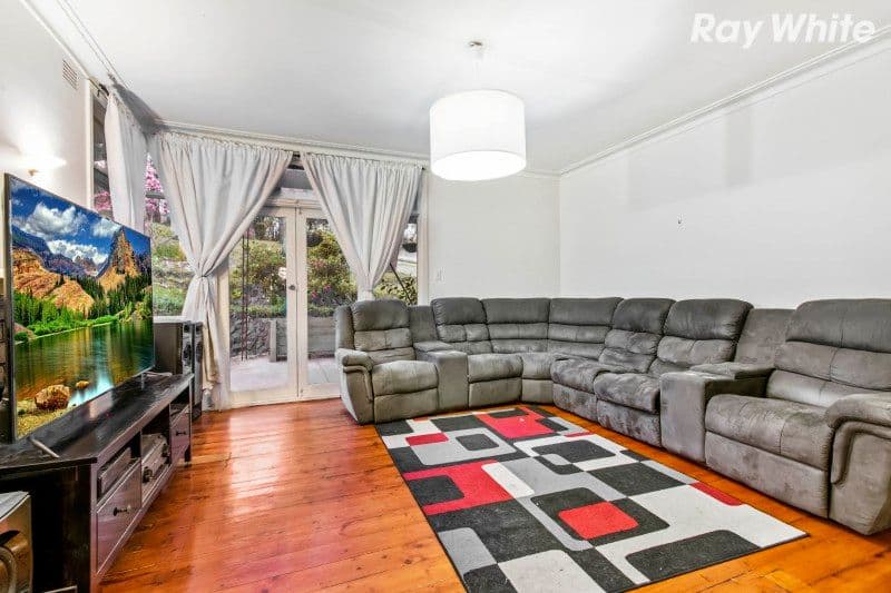 10 Willowbank Grove, Ivanhoe, Ivanhoe - Thumbnail 2