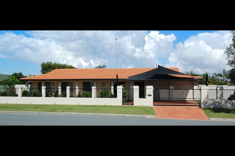 3 Wanneroo Court, MERMAID WATERS QLD 4218, Mermaid Waters - Thumbnail 2
