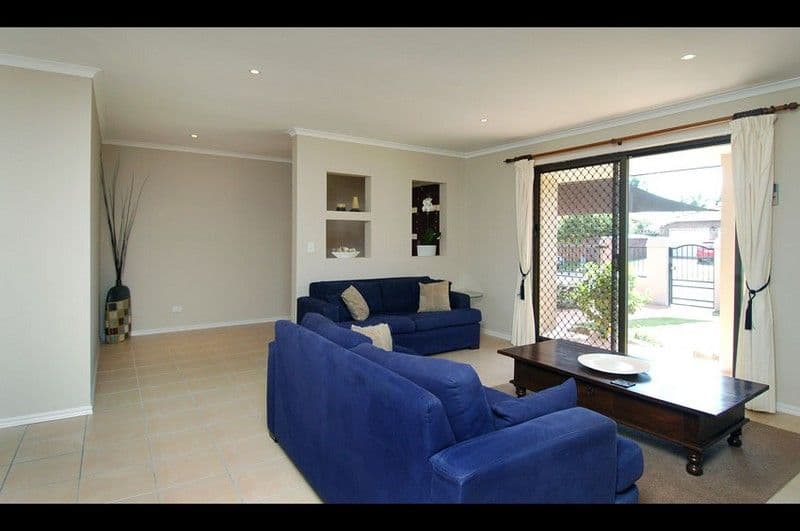 3 Wanneroo Court, MERMAID WATERS QLD 4218, Mermaid Waters - Thumbnail 3