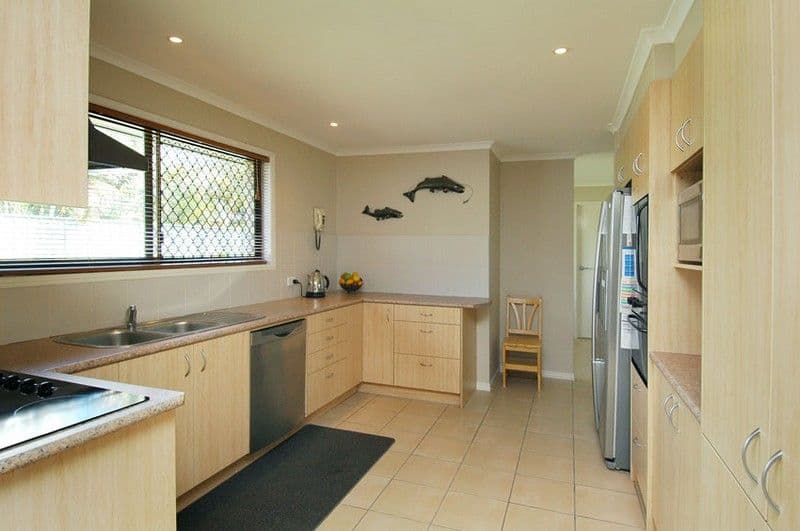 3 Wanneroo Court, MERMAID WATERS QLD 4218, Mermaid Waters - Thumbnail 6