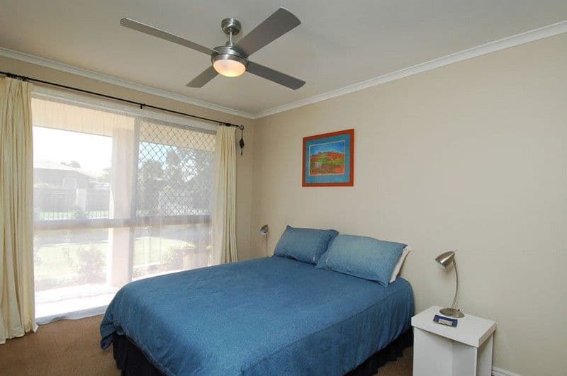 3 Wanneroo Court, MERMAID WATERS QLD 4218, Mermaid Waters - Thumbnail 8