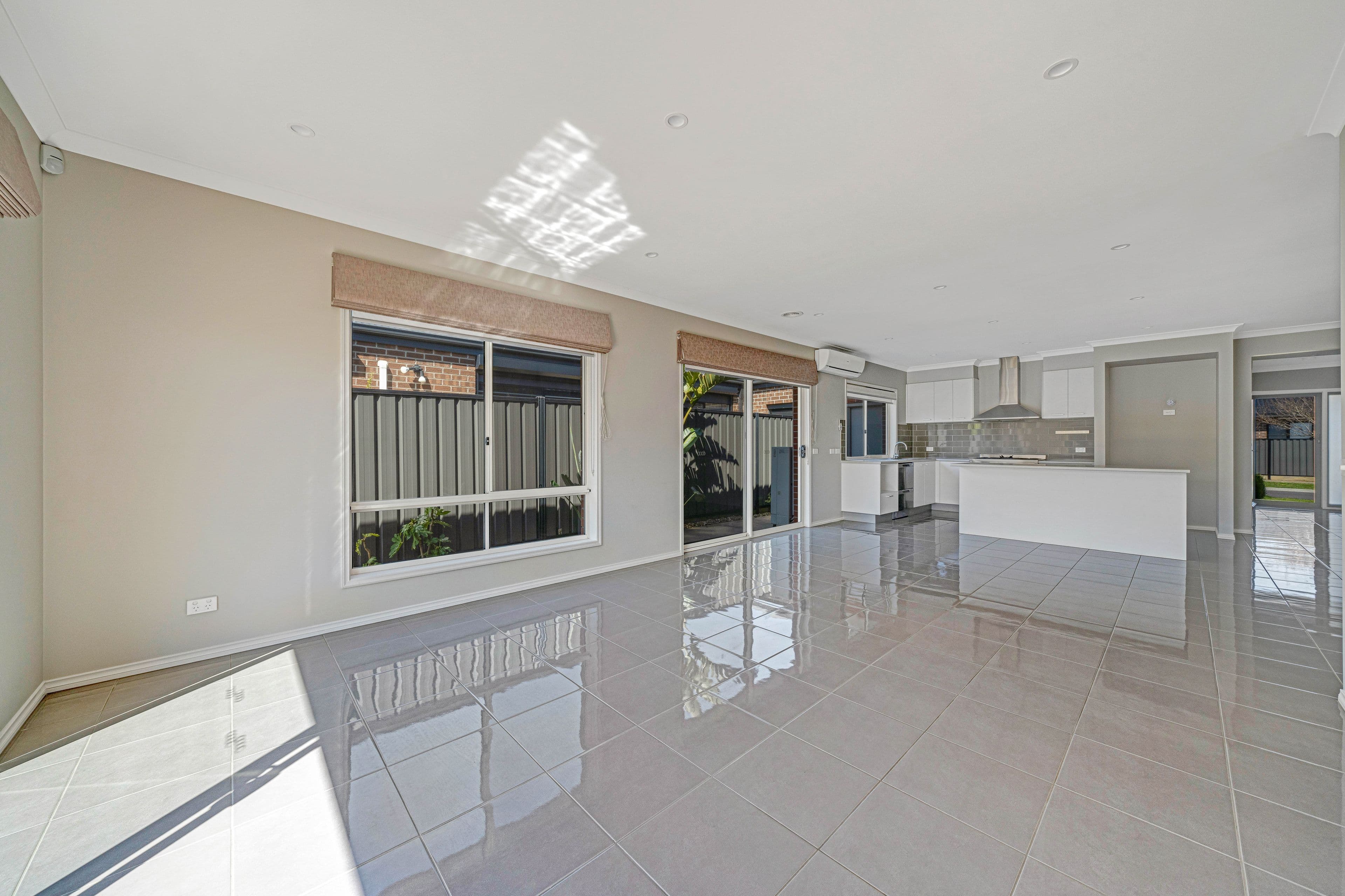 7 Hanoverian Street, Clyde North VIC 3978, Clyde North - Thumbnail 8