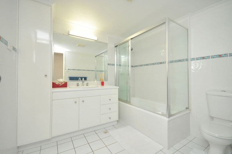 22 Chatsworth Road, GREENSLOPES QLD 4120, Greenslopes - Thumbnail 3
