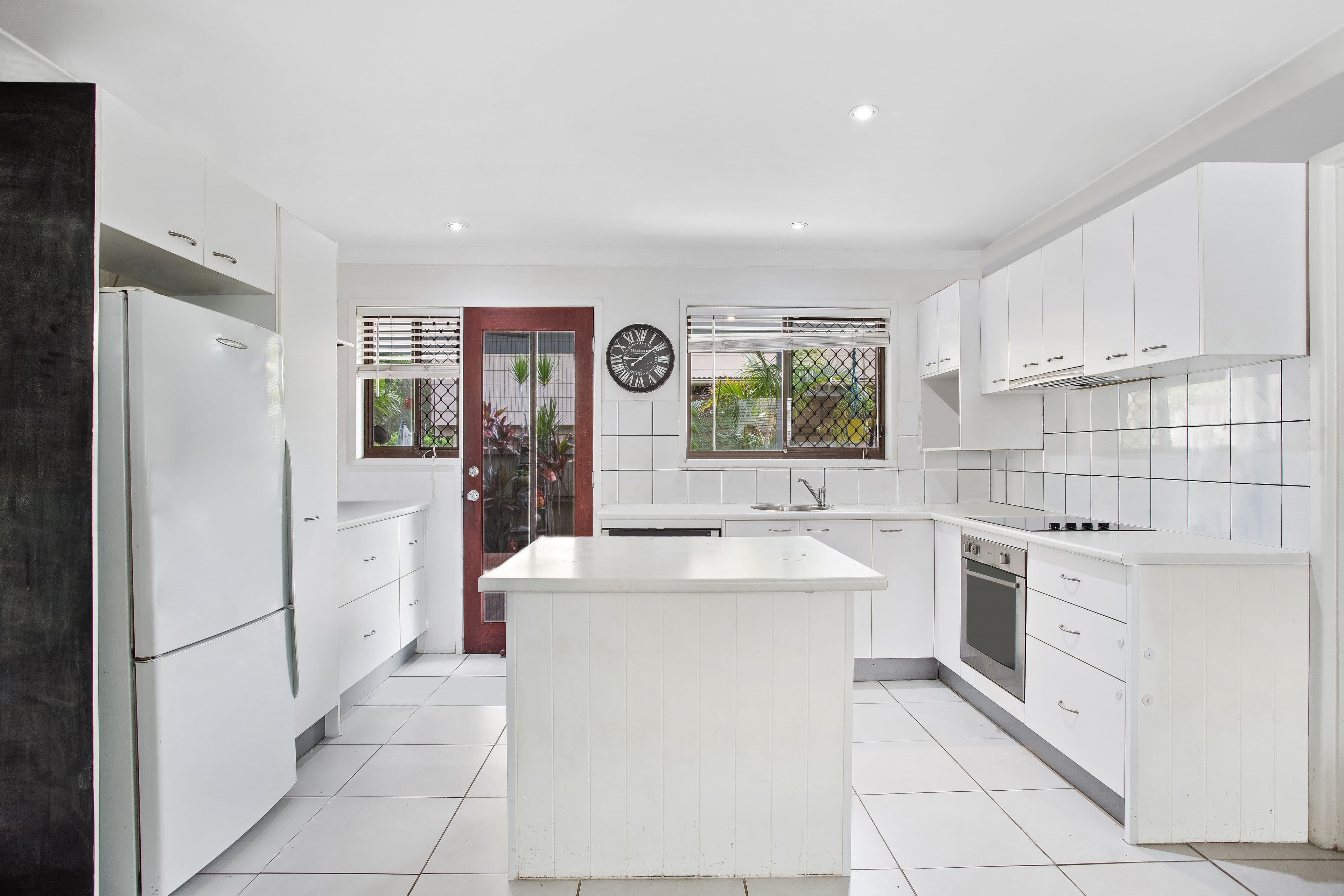 16 Warratina Street, Labrador QLD 4215, Labrador - Thumbnail 3