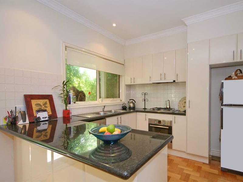30 Anne Street, BLACKBURN NORTH VIC 3130, Blackburn North - Thumbnail 2