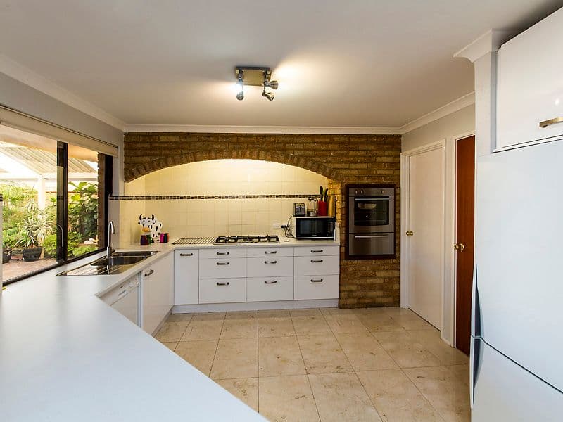 5 Bottlebrush Drive, Thornlie WA 6108, Thornlie - Thumbnail 2