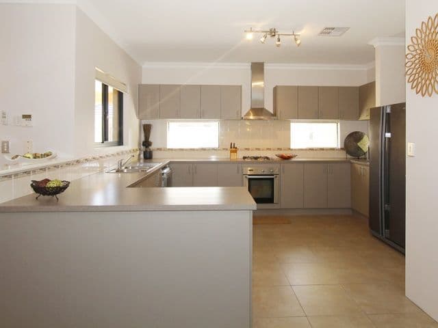 5 Tenterfield Green, HARRISDALE WA 6112, Harrisdale - Thumbnail 2