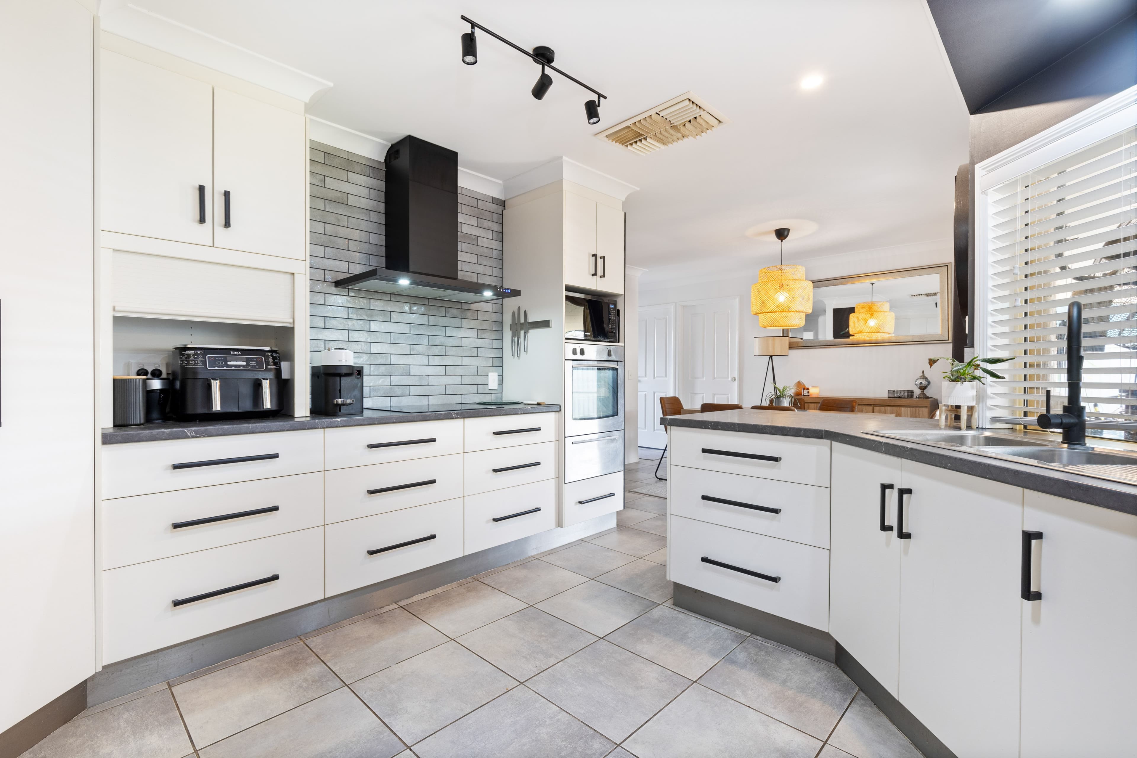 74 Staal Crescent, Emerald QLD 4720, Emerald - Thumbnail 5