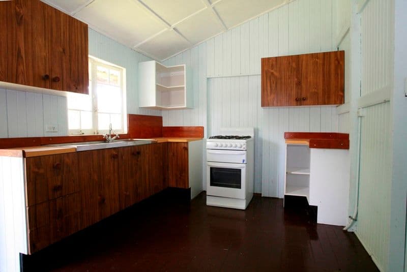 15 Keenan Street, OONOONBA QLD 4811, Oonoonba - Thumbnail 2