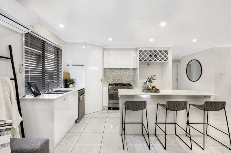 19 Centenary Court, Warner - Thumbnail 3