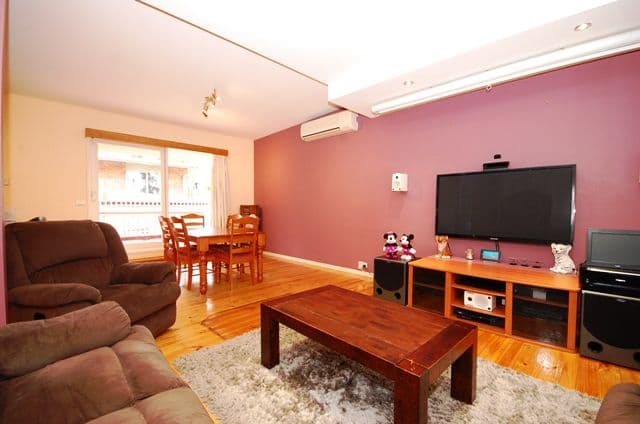 11 Crestview Close, MONTROSE VIC 3765, Montrose - Thumbnail 2