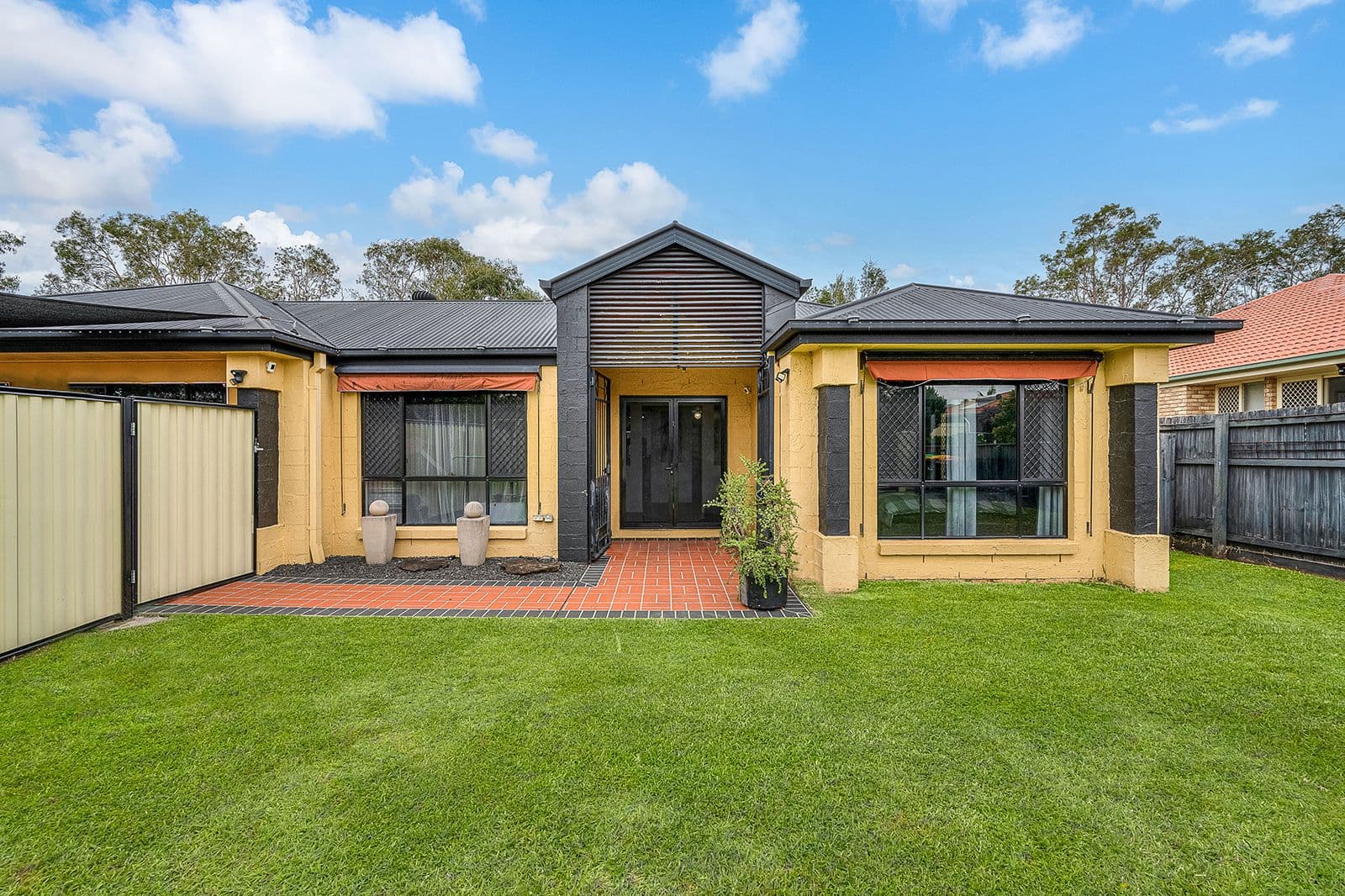 14 Sutherland Crescent, Morayfield QLD 4506, Morayfield - Thumbnail 2