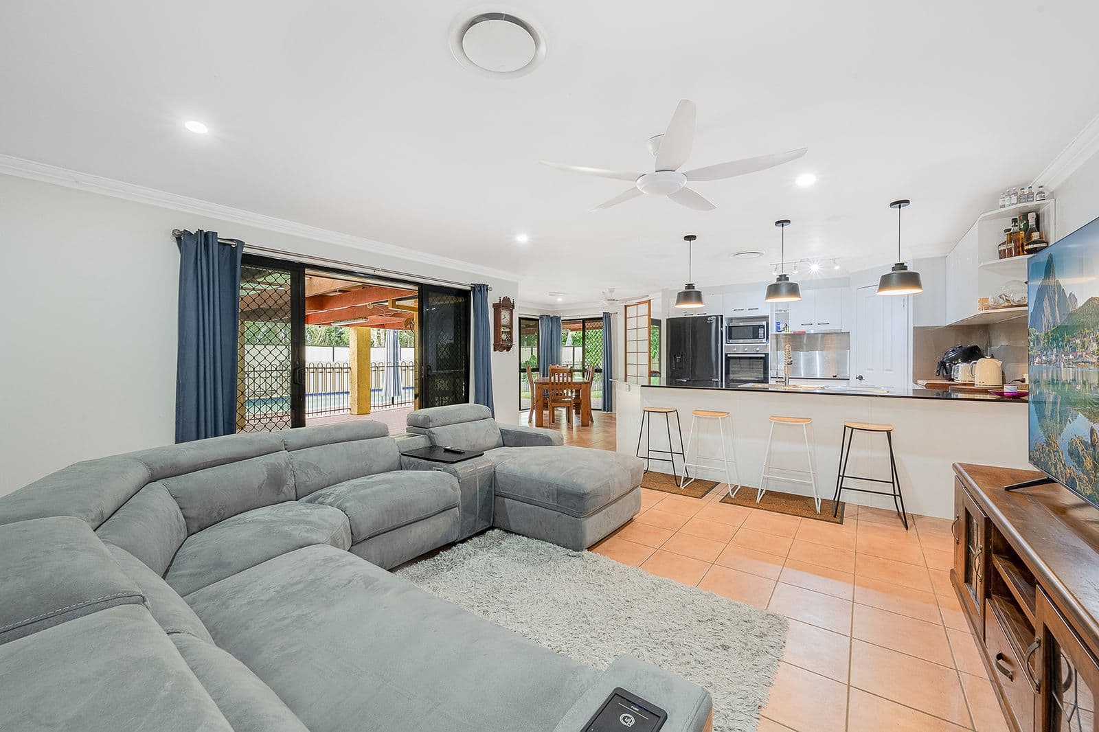 14 Sutherland Crescent, Morayfield QLD 4506, Morayfield - Thumbnail 6