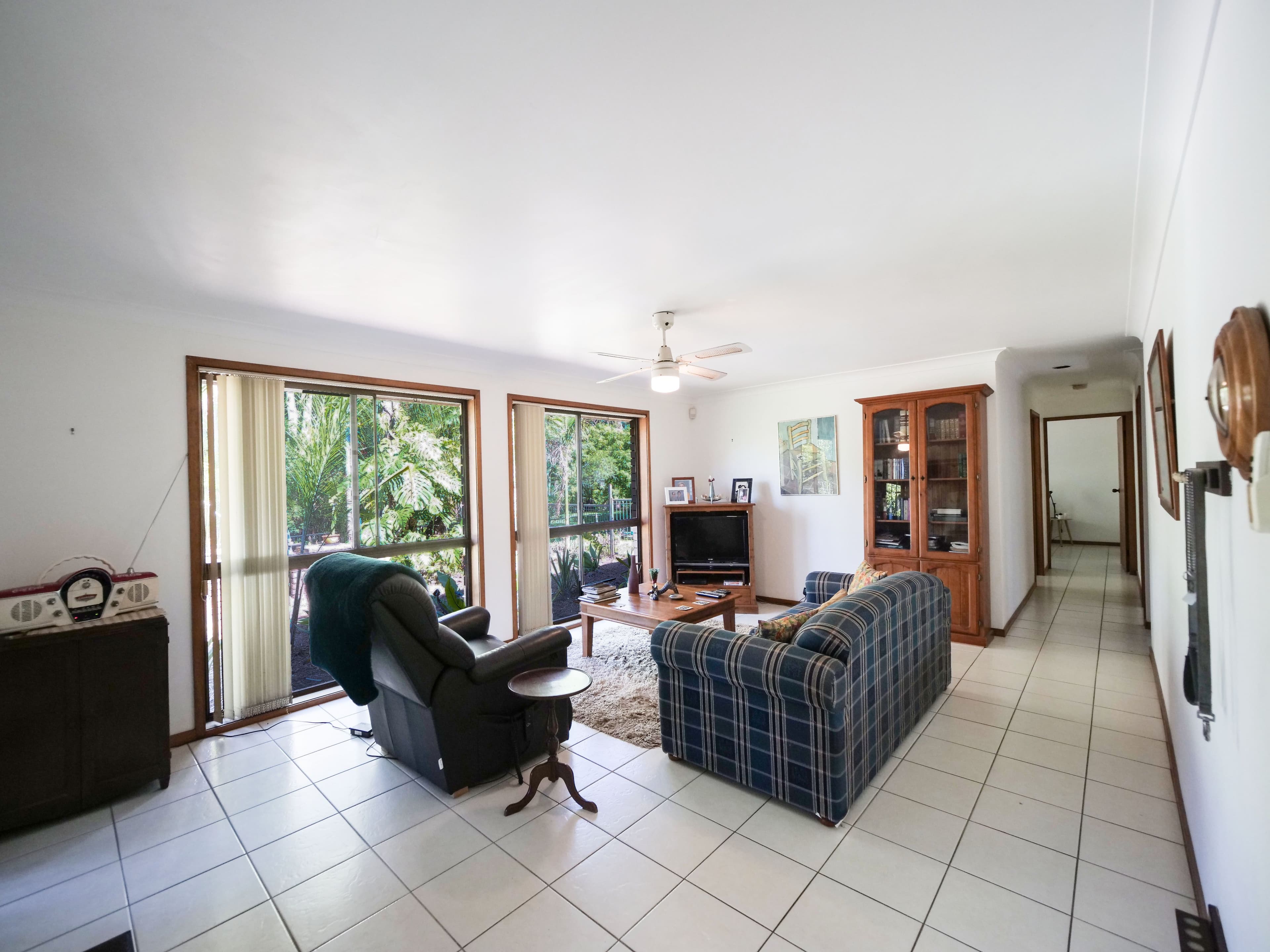 16 Pamela Drive, Chilcotts Grass - Thumbnail 3