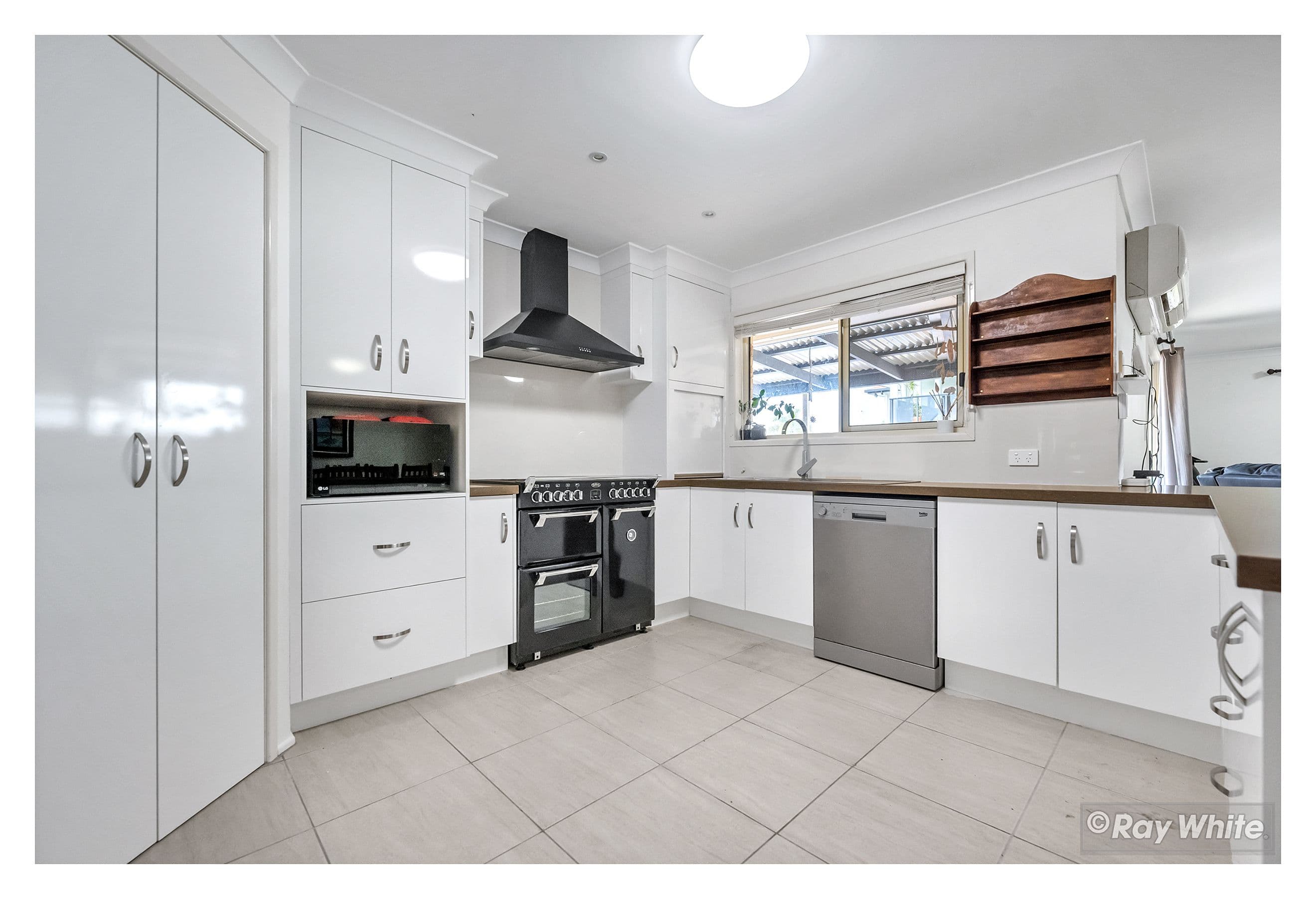 39 Agnew Avenue, Norman Gardens QLD 4701, Norman Gardens - Thumbnail 3