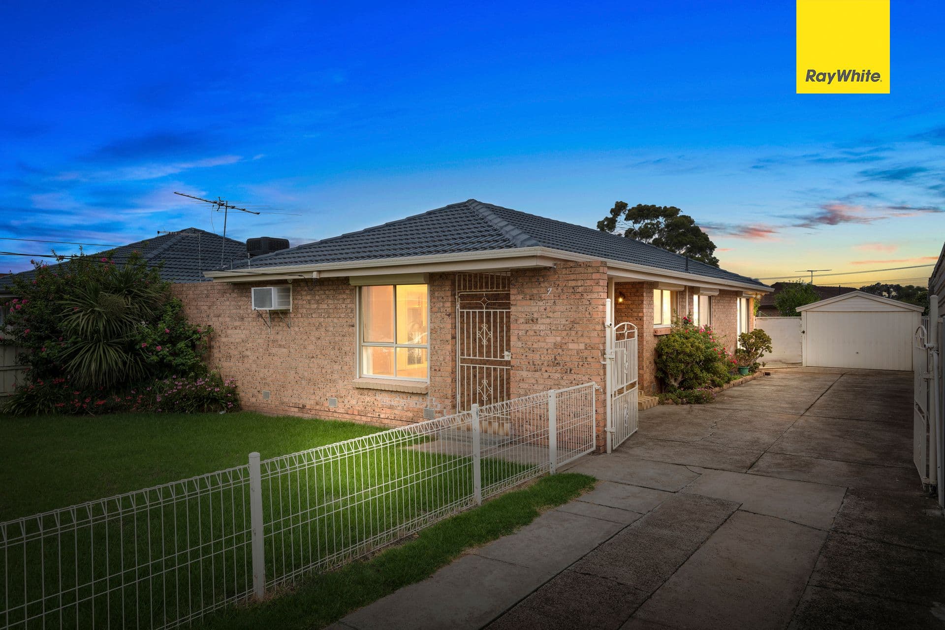 7 Erindale Avenue, Deer Park VIC 3023, Deer Park - Image 1