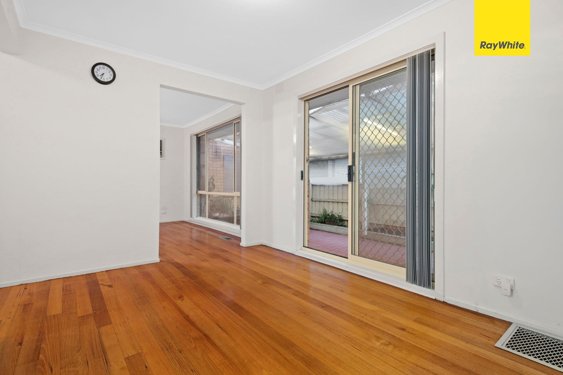 7 Erindale Avenue, Deer Park VIC 3023, Deer Park - Thumbnail 3