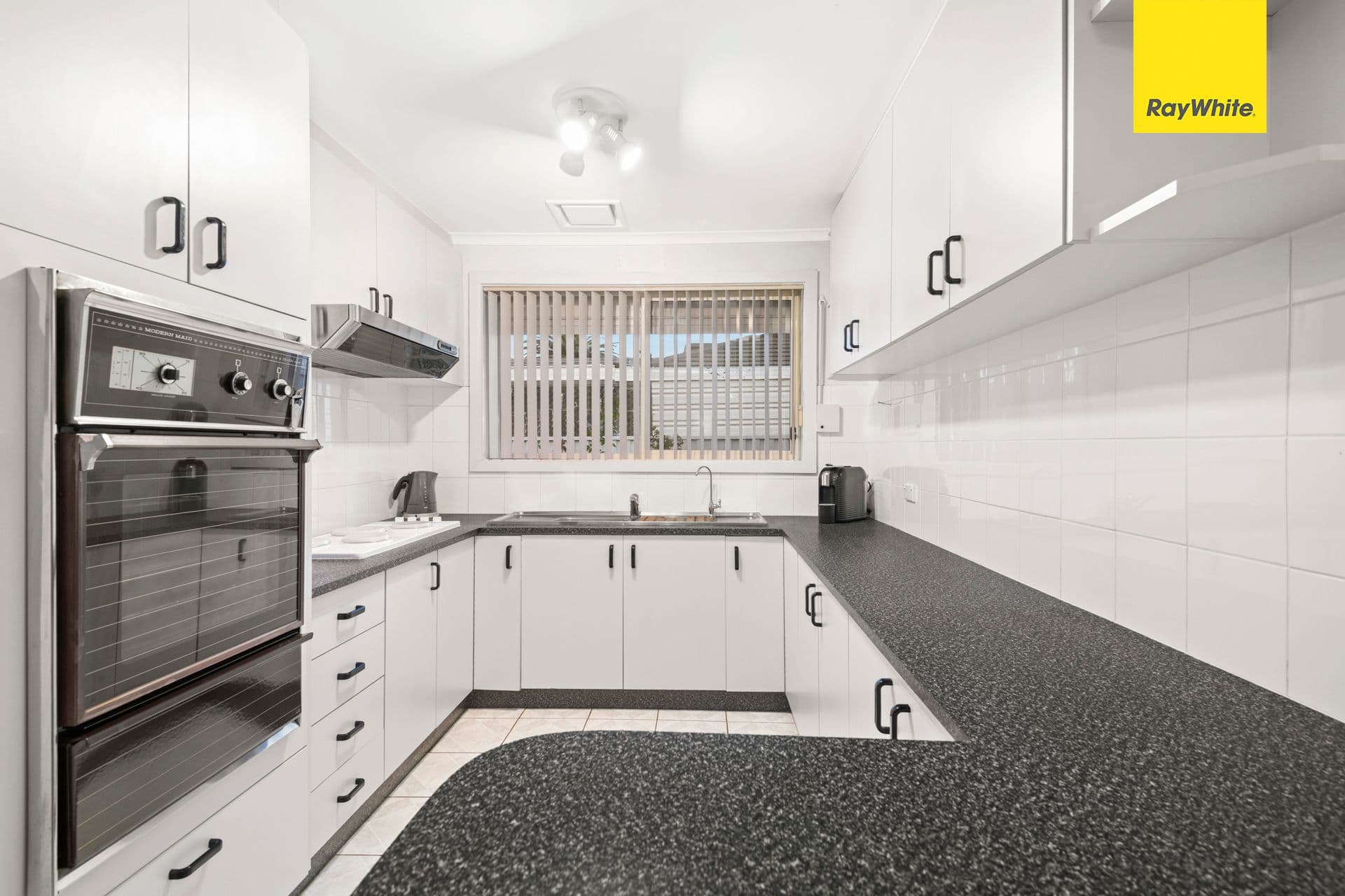 7 Erindale Avenue, Deer Park VIC 3023, Deer Park - Thumbnail 4