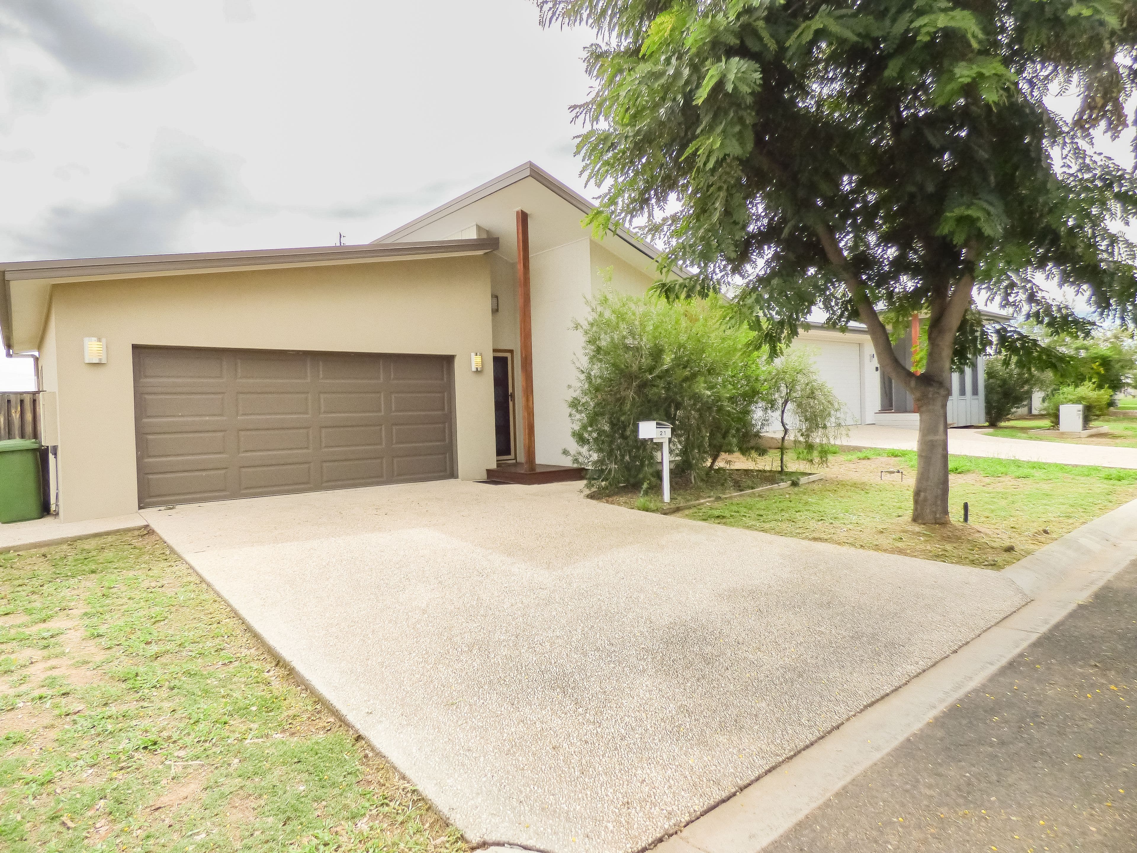 21 Lomandra Avenue, Roma QLD 4455, Roma - Image 1