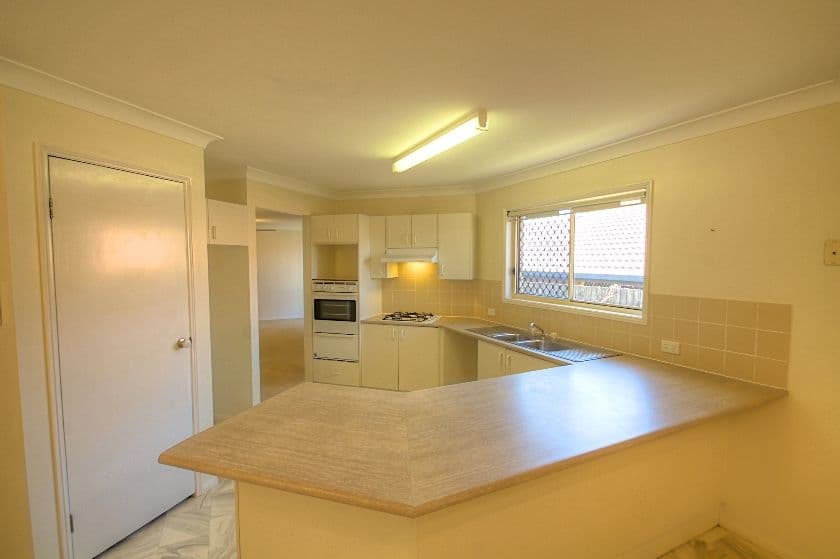 26 DIANTHUS Place, FLINDERS VIEW QLD 4305, Flinders View - Thumbnail 6