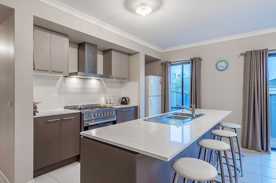 1 Greenham Avenue, Craigieburn VIC 3064, Craigieburn - Thumbnail 2